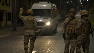 1572186194-auno1122408